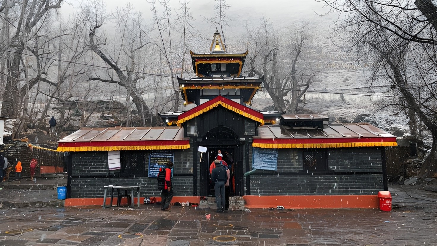 Muktinath, Lower Mustang travel view